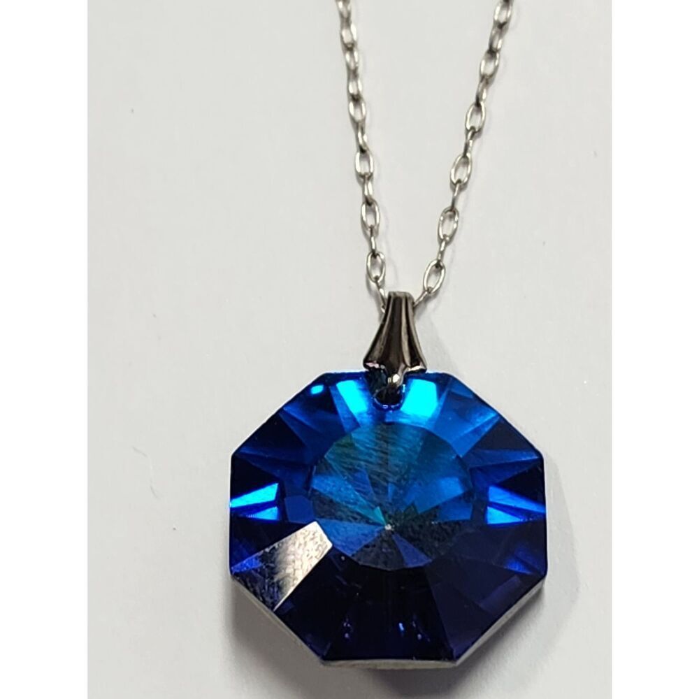 Made w Sterling Silver Swarovski Crystal Bermuda Sunburst 6208 Pendant Necklace